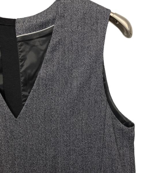 green label relaxing（グリーンレーベルリラクシング）green label relaxing (グリーンレーベルリラクシング) ジャンパースカート グレー サイズ:FREE 未使用品の古着・服飾アイテム