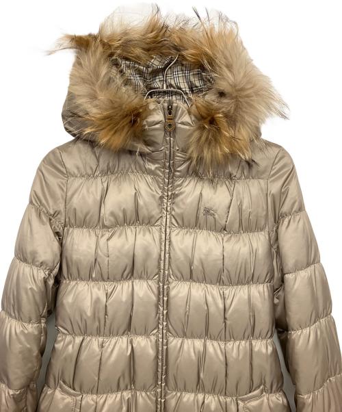 BURBERRY BLUE LABEL（バーバリーロンドンブルーレーベル）BURBERRY BLUE LABEL (バーバリーロンドンブルーレーベル) ダウンコート ベージュ サイズ:40の古着・服飾アイテム