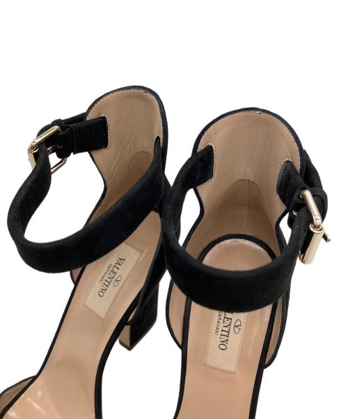 VALENTINO（ヴァレンティノ）VALENTINO (ヴァレンティノ) アンクルストラップサンダル ブラック サイズ:38の古着・服飾アイテム