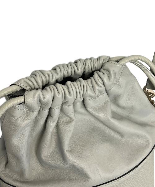 VALENTINO GARAVANI（ヴァレンティノ・ガラヴァーニ）VALENTINO GARAVANI (ヴァレンティノ・ガラヴァーニ) 巾着ショルダーバッグ ライトグレーの古着・服飾アイテム