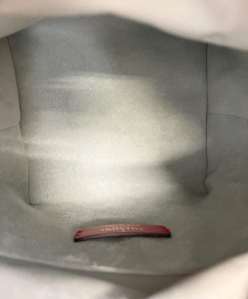 VALENTINO GARAVANI（ヴァレンティノ・ガラヴァーニ）VALENTINO GARAVANI (ヴァレンティノ・ガラヴァーニ) 巾着ショルダーバッグ ライトグレーの古着・服飾アイテム