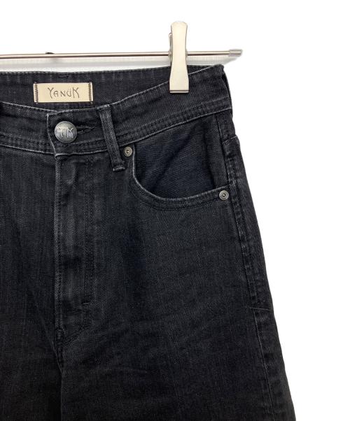 YANUK（ヤヌーク）YANUK (ヤヌーク) カーブテーパード LAURA　デニムパンツ ブラック サイズ:W23の古着・服飾アイテム