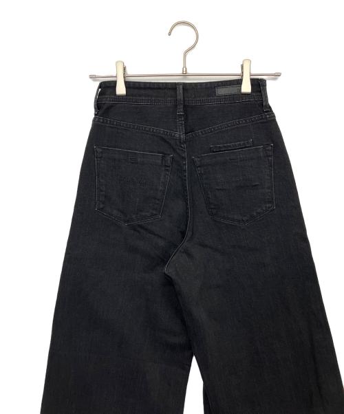 YANUK（ヤヌーク）YANUK (ヤヌーク) カーブテーパード LAURA　デニムパンツ ブラック サイズ:W23の古着・服飾アイテム