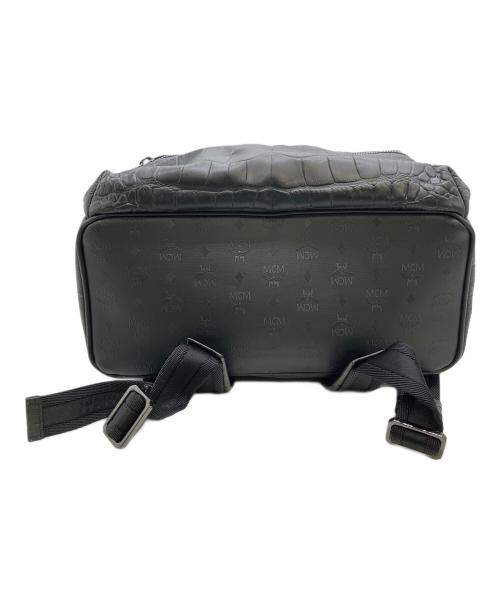 MCM（エムシーエム）MCM (エムシーエム) リュック　クロコ型 ブラックの古着・服飾アイテム
