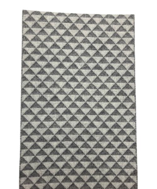 PRADA（プラダ）PRADA (プラダ) マフラー グレーの古着・服飾アイテム