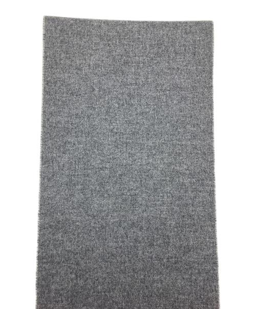 PRADA（プラダ）PRADA (プラダ) マフラー グレーの古着・服飾アイテム