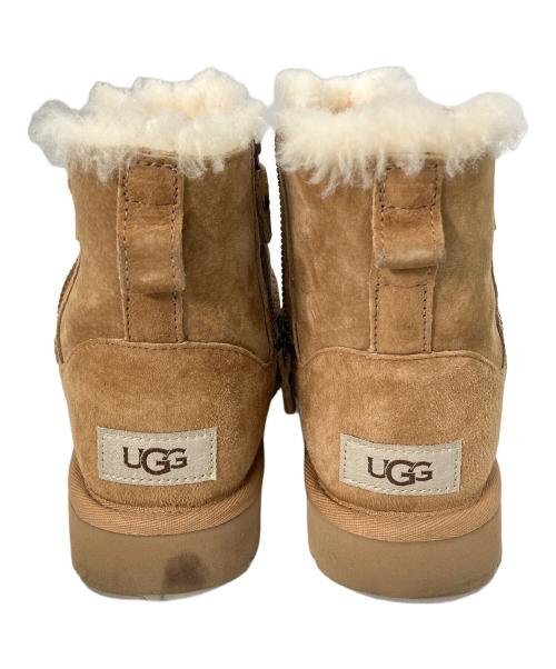 UGG（アグ）UGG (アグ) サイドジップブーツ ベージュ サイズ: 23cmの古着・服飾アイテム