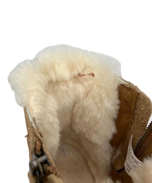 UGG（アグ）UGG (アグ) サイドジップブーツ ベージュ サイズ: 23cmの古着・服飾アイテム