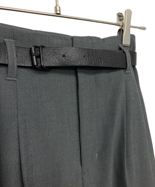 Ameri（アメリ）AMERI (アメリ) HIGH WAIST TAPERED BELT SET PANTS パンツ グレー サイズ:S 未使用品の古着・服飾アイテム