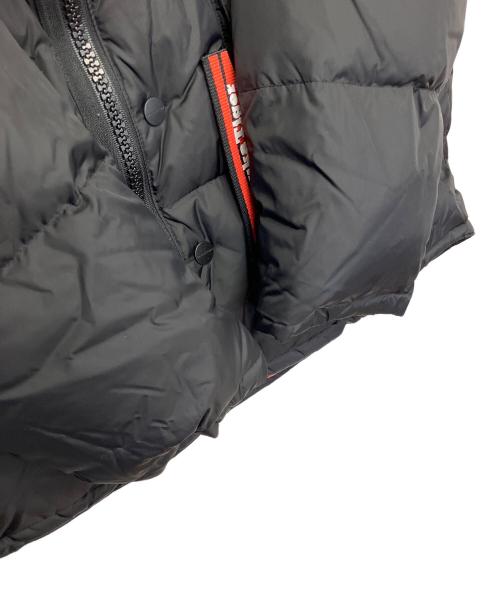 Onitsuka Tiger（オニツカタイガー）Onitsuka Tiger (オニツカタイガー) DOWN JACKET ブラック サイズ:M 未使用品の古着・服飾アイテム