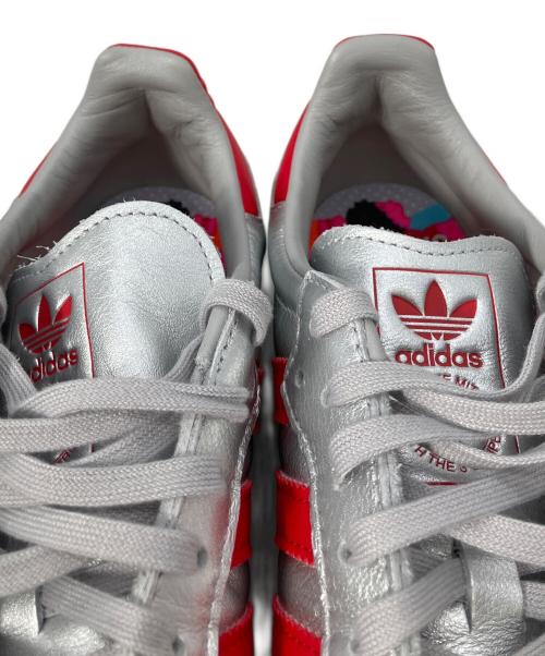 adidas（アディダス）adidas (アディダス) Samba Shibuya スニーカー シルバー×レッド サイズ:25cmの古着・服飾アイテム