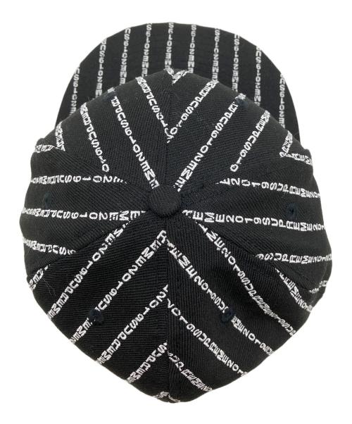 New Era（ニューエラ）New Era (ニューエラ) SUPREME (シュプリーム) TEXT STRIPE　キャップ ブラック サイズ:７　1/2の古着・服飾アイテム