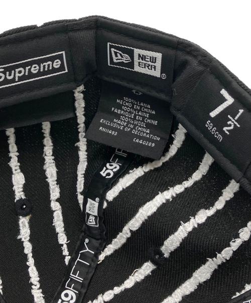 New Era（ニューエラ）New Era (ニューエラ) SUPREME (シュプリーム) TEXT STRIPE　キャップ ブラック サイズ:７　1/2の古着・服飾アイテム