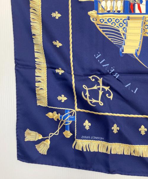 HERMES（エルメス）HERMES (エルメス) カレ90　シルクスカーフ ネイビーの古着・服飾アイテム