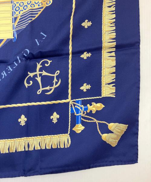 HERMES（エルメス）HERMES (エルメス) カレ90　シルクスカーフ ネイビーの古着・服飾アイテム