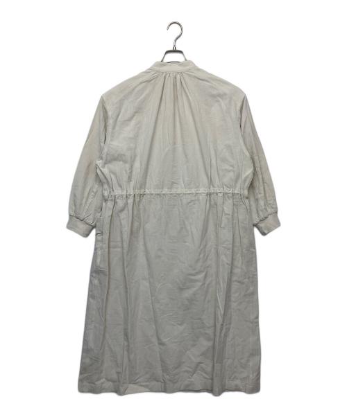 kurashi&trips publishing（クラシアンドトリップス パブリッシング）KURASHI&Trips PUBLISHING (クラシアンドトリップス パブリッシング) 長袖シャツワンピース ベージュ サイズ:Mの古着・服飾アイテム