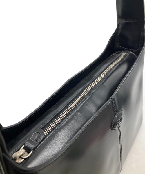 TOD'S（トッズ）TOD'S (トッズ) ワンショルダーバッグ ブラックの古着・服飾アイテム
