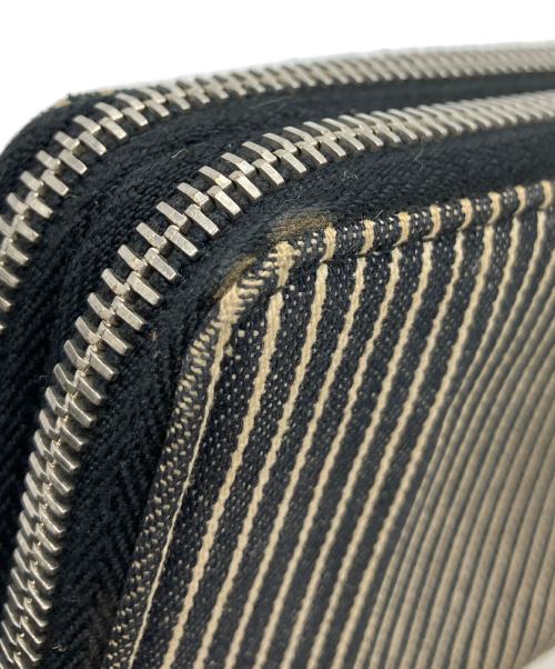 CHANEL（シャネル）CHANEL (シャネル) コンパクトウォレット ベージュ×ブラックの古着・服飾アイテム