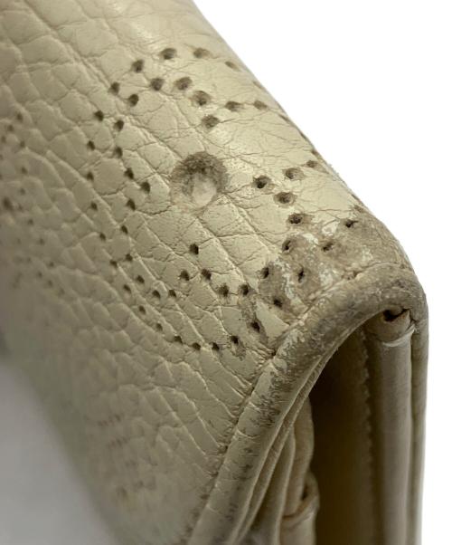 LOUIS VUITTON（ルイ ヴィトン）LOUIS VUITTON (ルイ ヴィトン) モノグラムマヒナ　ポルトフォイユ アメリア　長財布 アイボリーの古着・服飾アイテム