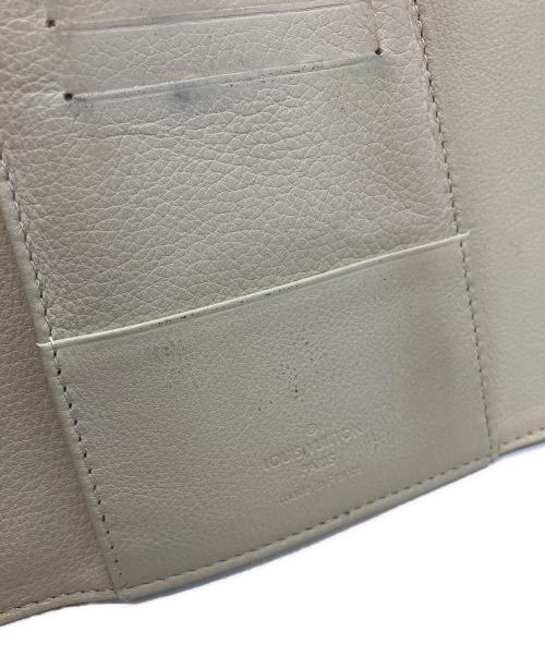 LOUIS VUITTON（ルイ ヴィトン）LOUIS VUITTON (ルイ ヴィトン) モノグラムマヒナ　ポルトフォイユ アメリア　長財布 アイボリーの古着・服飾アイテム