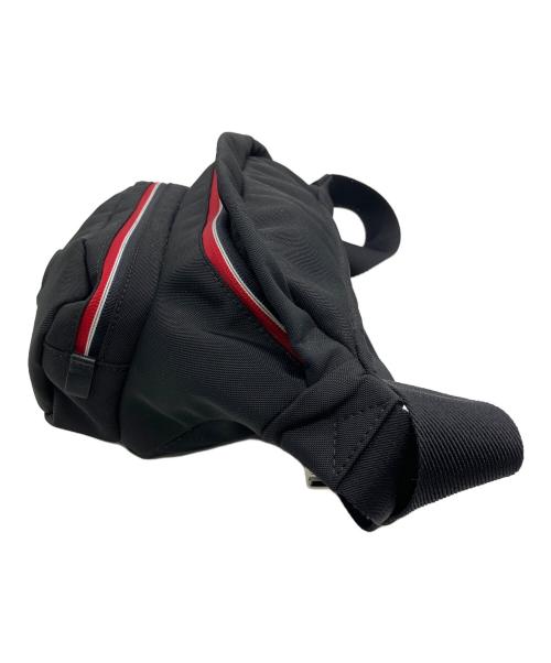 MONCLER（モンクレール）MONCLER (モンクレール) MONCLER Durance ベルトバッグ ブラック×レッドの古着・服飾アイテム