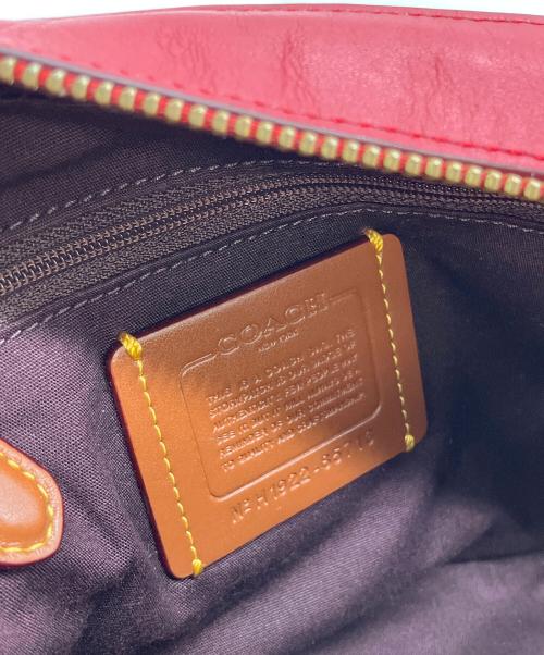 COACH（コーチ）COACH (コーチ) シグネチャー ショルダーバッグ ブラウン×レッドの古着・服飾アイテム