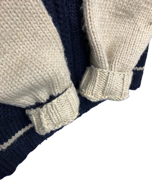 POST OVERALLS（ポストオーバーオールズ）POST OVERALLS (ポストオーバーオールズ) CANADIAN SWEATER (カナディアンセーター) A BATHING APE (ア ベイシング エイプ) ニットジャケット ベージュ×ネイビー サイズ:不明の古着・服飾アイテム