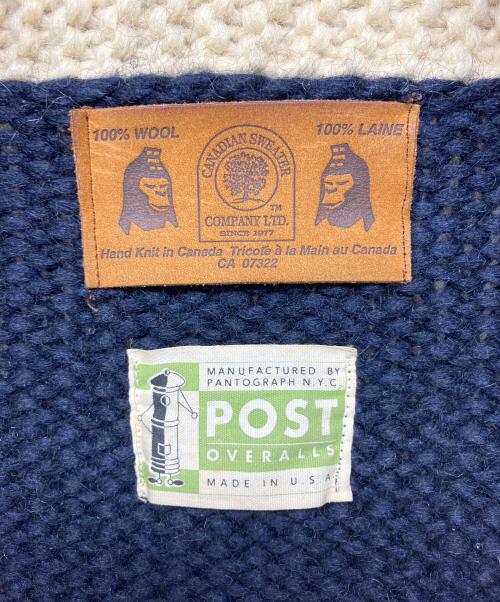 POST OVERALLS（ポストオーバーオールズ）POST OVERALLS (ポストオーバーオールズ) CANADIAN SWEATER (カナディアンセーター) A BATHING APE (ア ベイシング エイプ) ニットジャケット ベージュ×ネイビー サイズ:不明の古着・服飾アイテム