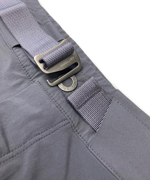 ARC'TERYX（アークテリクス）ARC'TERYX (アークテリクス) レフロイショーツ　ハーフパンツ グレー サイズ:W30の古着・服飾アイテム