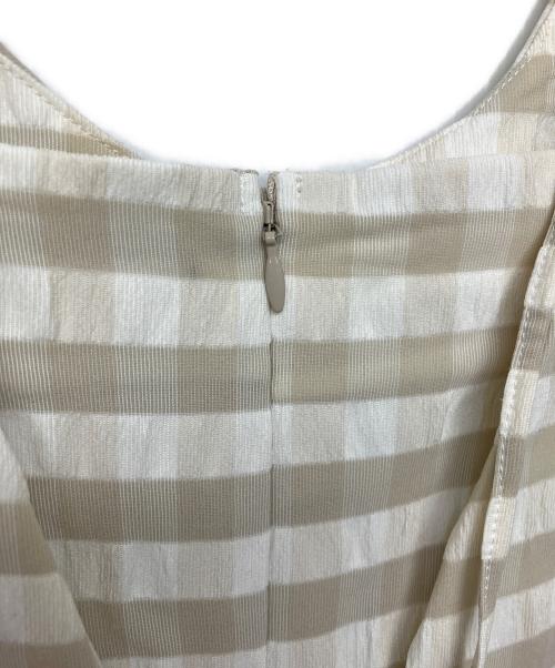 anuans（アニュアンス）anuans (アニュアンス) プレイドダブルフリルブラウス ベージュ サイズ:Freeの古着・服飾アイテム