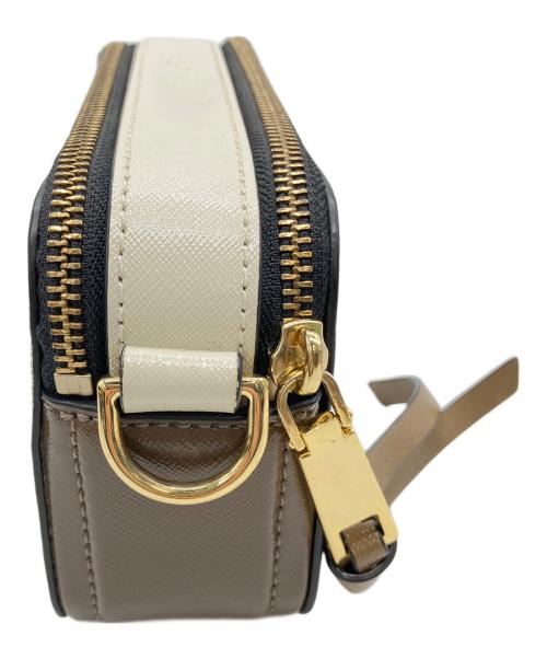 MARC JACOBS（マークジェイコブス）MARC JACOBS (マークジェイコブス) ザスナップショット ベージュの古着・服飾アイテム