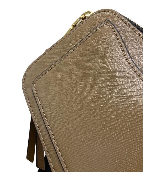 MARC JACOBS（マークジェイコブス）MARC JACOBS (マークジェイコブス) ザスナップショット ベージュの古着・服飾アイテム