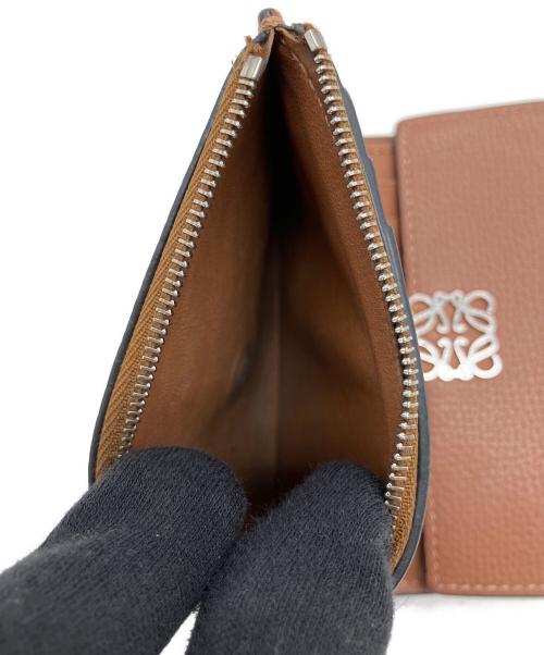 LOEWE（ロエベ）LOEWE (ロエベ) トライフォールドウォレット ペブルグレイン 2つ折り財布 ブラウンの古着・服飾アイテム