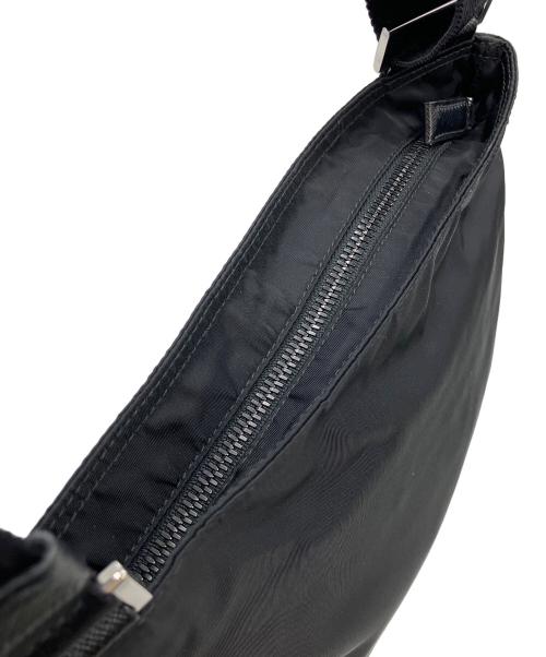 PRADA（プラダ）PRADA (プラダ) ナイロンショルダーバッグ ブラックの古着・服飾アイテム