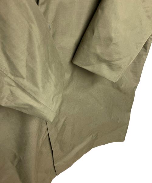 Plantation × DESCENTE（プランテーション×デザント）Plantation × DESCENTE (プランテーション×デザント) ノーカラーストレッチパッカブルコート サイズ:Mの古着・服飾アイテム