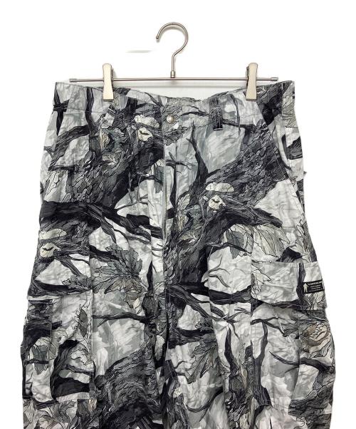 A BATHING APE（ア ベイシング エイプ）A BATHING APE (ア ベイシング エイプ) TREE EDGE CAMO CARGO PANTS 24AW ホワイト×ブラック サイズ:L　の古着・服飾アイテム