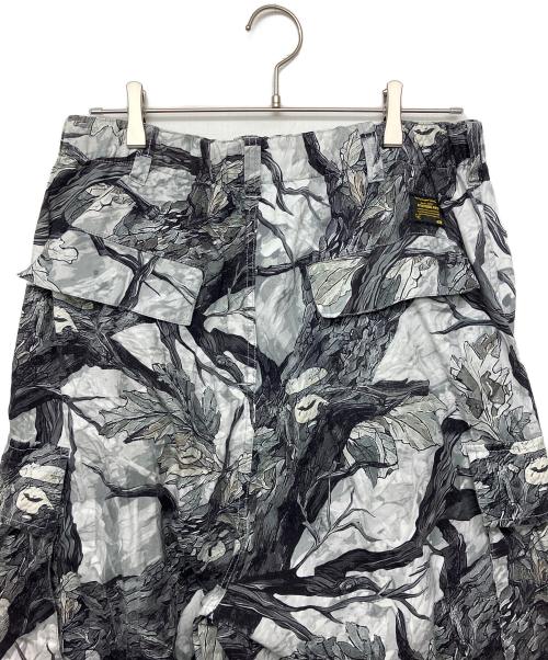 A BATHING APE（ア ベイシング エイプ）A BATHING APE (ア ベイシング エイプ) TREE EDGE CAMO CARGO PANTS 24AW ホワイト×ブラック サイズ:L　の古着・服飾アイテム