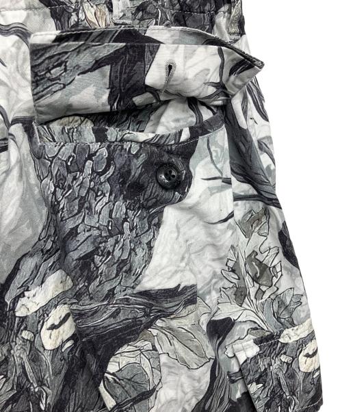 A BATHING APE（ア ベイシング エイプ）A BATHING APE (ア ベイシング エイプ) TREE EDGE CAMO CARGO PANTS 24AW ホワイト×ブラック サイズ:L　の古着・服飾アイテム
