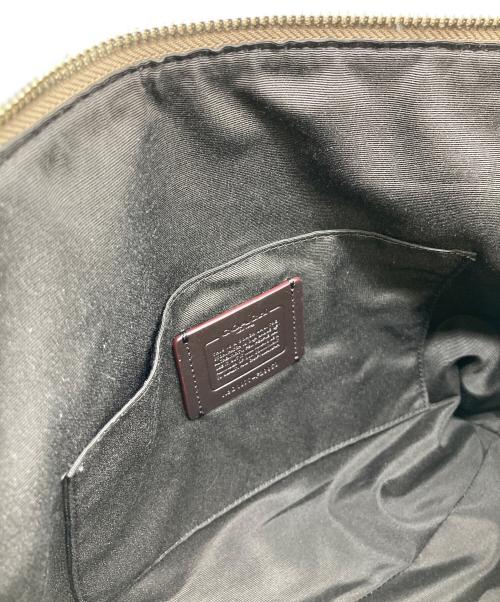 COACH（コーチ）COACH (コーチ) エンボスシグネチャー　ハンドバッグ ブラウンの古着・服飾アイテム