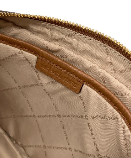 MICHAEL KORS（マイケル・コース）MICHAEL KORS (マイケル・コース) ショルダーバッグ ホワイト×ブラウンの古着・服飾アイテム