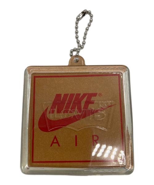 NIKE（ナイキ）NIKE (ナイキ) LEVI'S (リーバイス) AIR JORDAN 3 DENIM/GYM RED スニーカー ブラック サイズ:26cmの古着・服飾アイテム