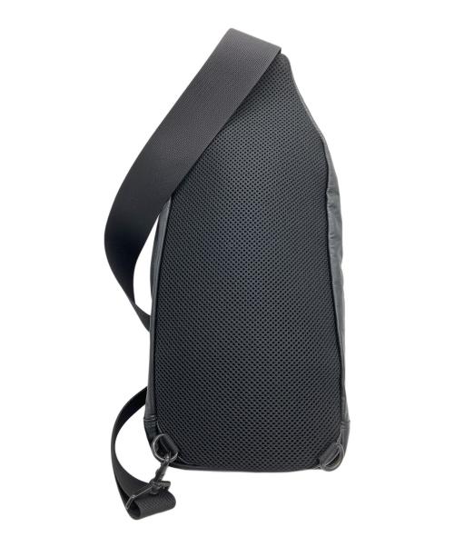 PORTER（ポーター）PORTER (ポーター) アルーフ SLING SHOULDER BAG ブラックの古着・服飾アイテム