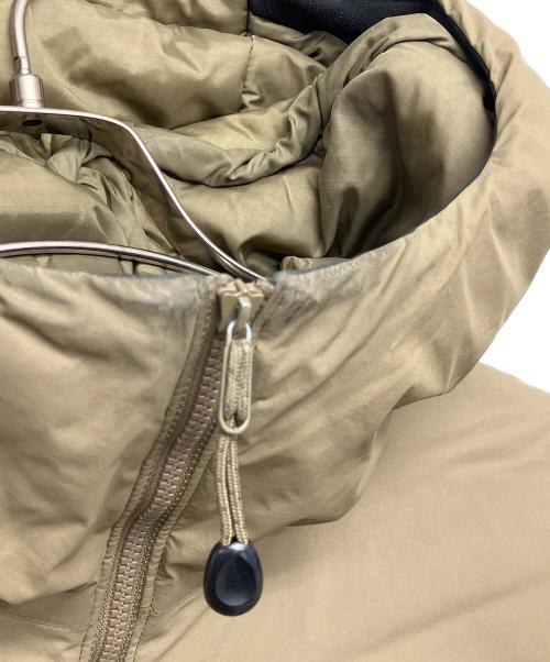 ARC'TERYX LEAF（アークテリクスリーフ）ARC'TERYX LEAF (アークテリクスリーフ) cold wx hoody lt カーキ サイズ:Mの古着・服飾アイテム