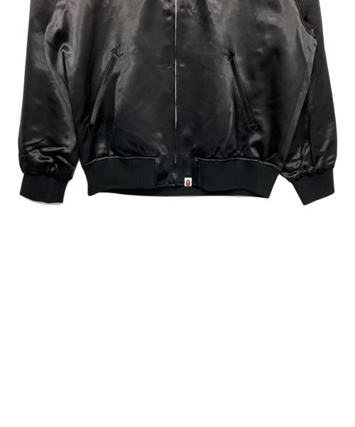 A BATHING APE（ア ベイシング エイプ）A BATHING APE (ア ベイシング エイプ) SKELETON LOGO SOUVENIR JACKET ブラック サイズ:2XL 未使用品の古着・服飾アイテム