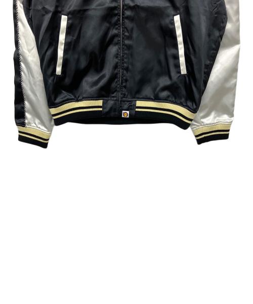 A BATHING APE（アベイシングエイプ）A BATHING APE (ア ベイシング エイプ) CRYSTAL STONE BABY LISA SOUVENIR JACKET ブラック サイズ:M 未使用品の古着・服飾アイテム