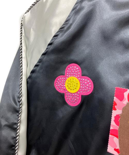A BATHING APE（アベイシングエイプ）A BATHING APE (ア ベイシング エイプ) CRYSTAL STONE BABY LISA SOUVENIR JACKET ブラック サイズ:M 未使用品の古着・服飾アイテム