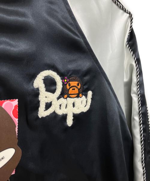 A BATHING APE（アベイシングエイプ）A BATHING APE (ア ベイシング エイプ) CRYSTAL STONE BABY LISA SOUVENIR JACKET ブラック サイズ:M 未使用品の古着・服飾アイテム