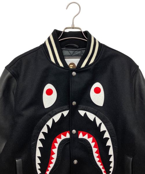 A BATHING APE（アベイシングエイプ）A BATHING APE (ア ベイシング エイプ) SHARK VARSITY JACKET ブラック サイズ:XLの古着・服飾アイテム