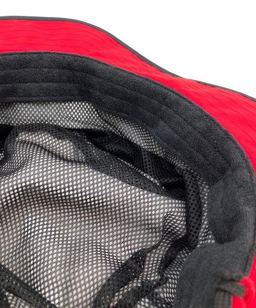 THE NORTH FACE（ザ ノース フェイス）THE NORTH FACE (ザ ノース フェイス) SUPREME (シュプリーム) arc logo horizon  breeze hat ブラック×レッドの古着・服飾アイテム
