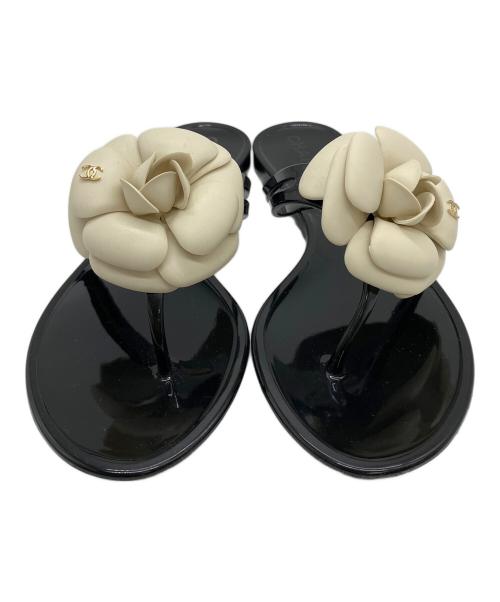 CHANEL（シャネル）CHANEL (シャネル) カメリアトングサンダル ブラック サイズ:22.5cmの古着・服飾アイテム